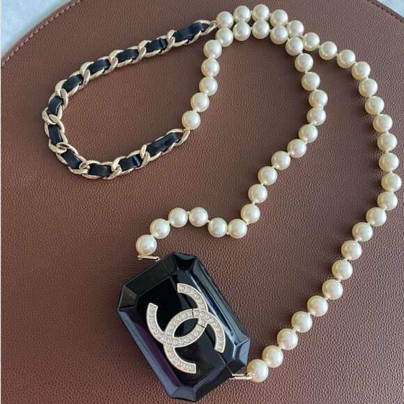 Chanel Necklace for Airpod Storage case - Picture 1 of 11